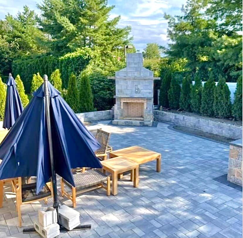 Masonry Patio & Outdoor Fireplace